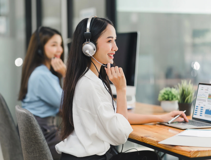 Boost Conversions with Professional Live Transfer Services