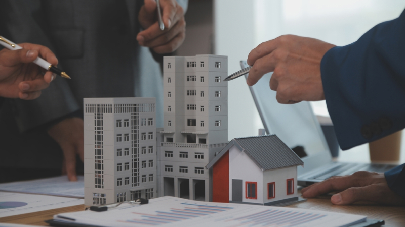 Real Estate Agents Feature Image